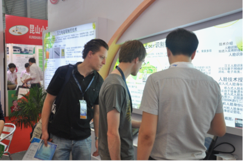 汉王推出全球首款主动电容笔